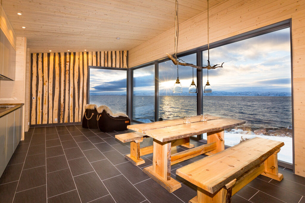 varanger-Lodge-living-2